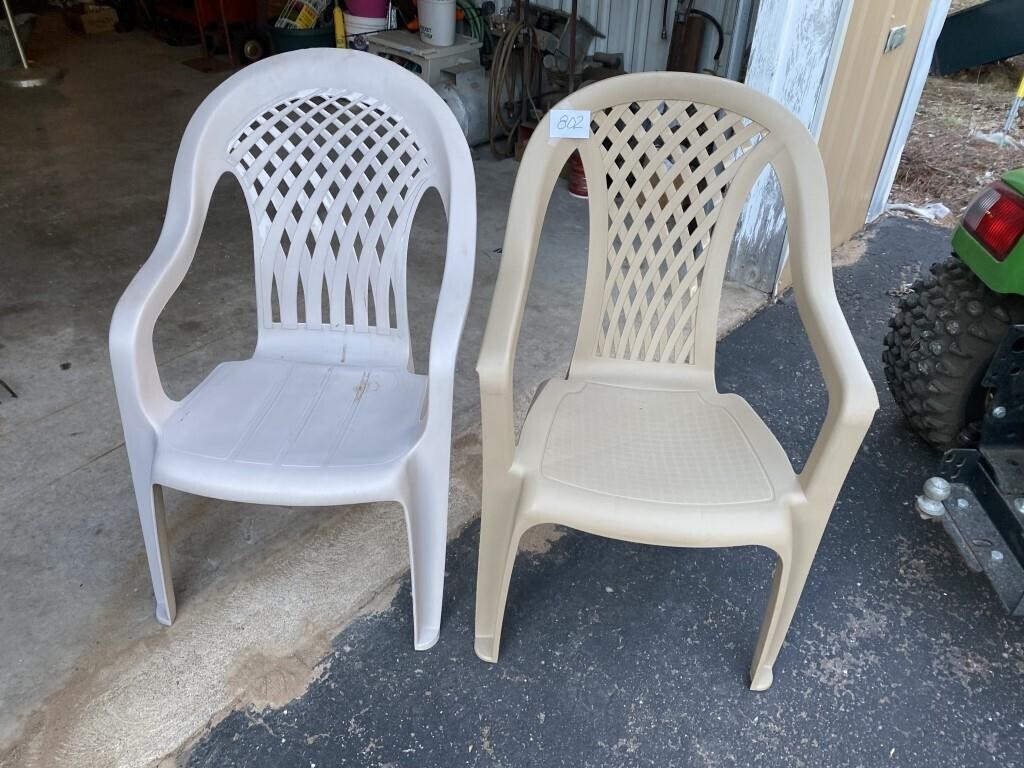 2 - LAWN CHAIRS