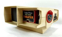 FISHER PRICE Movie Viewer THEATER + 14 cassettes *