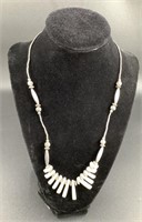 NAVAJO MOTHERvOF PEARL AND SILVER NECKLACE