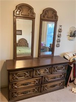 Oak dressser with mirrors