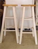 2 barstools