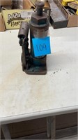 1 1/2 ton bottle jack