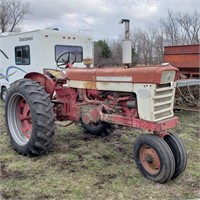 Farmall 460 Tractor - Runs Great