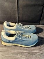 Vintage No Boundaries Size 8 Womens Shoes