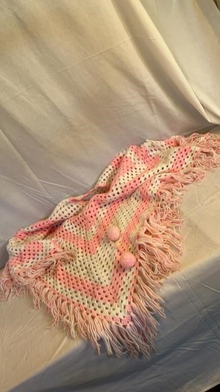 VINTAGE HAND CROCHETED PONCHO