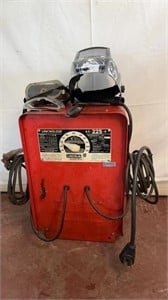 LINCOLN ELECTRIC WELDER WITH WELDING ACCESSORIES