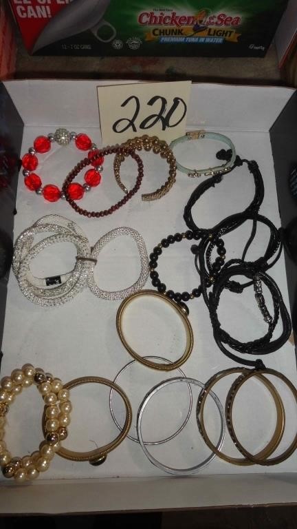 Jewelry – Bracelet Lot