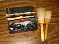 Vintage Andis clippers & brushes