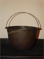 Waner 3 footed cast iron handled  gyspy pot, C8,