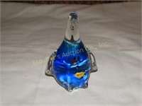Penguin glass paper weight 5"h
