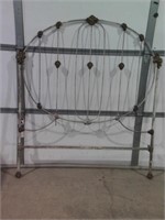 VICTORIAN IRON BED W/ BRASS MOTIFS 52" WIDE