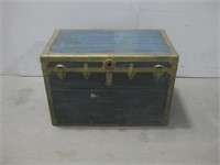 21"x 3'x 24" Large Vtg Trunk Observed Wear