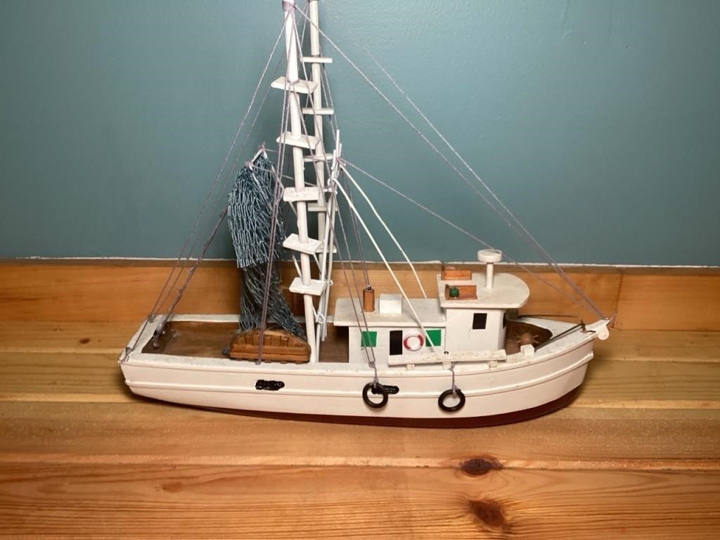Model, fishing boat