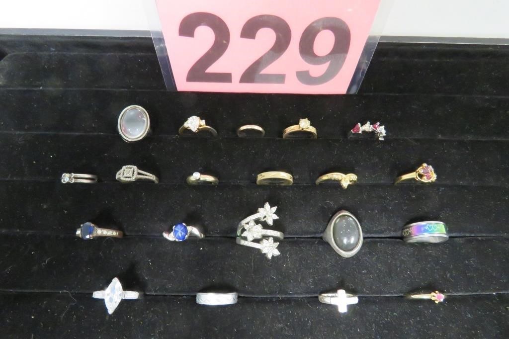 Assorted Ring Lot