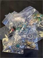 Lot of 10 Vintage Jewelry