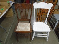 QTY (2) VINTAGE CHAIRS
