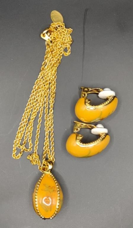Joan Rivers Gold Tone Enameled Necklace & Clip