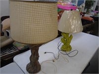 TWO VINTAGE TABLE LAMPS (TESTED AND WORK)