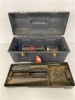TOOLBOX WITH ASSORTED SCREWS