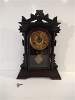 Antique Chiming Mantle Clock