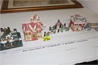2 Christmas houses, train station & accessories