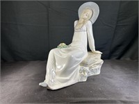 D'Avila Rex "Lady with Flowers" Figurine