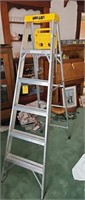 KELLER 6 FOOT LADDER