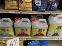 5 Containers of Titty Cat Litter