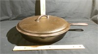 Lodge 10 inch Cast Iron Skillet with Lid