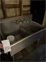 2 Bay Stainless Steel Sink - Read Description