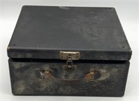 (JL) Vintage Royal travel type writer in case