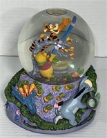 (FG) Disney Snow Globe Music Box 6.5" tall