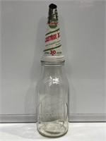 Embossed CASTROL Z 1 Quart Oil Bottle With Tin