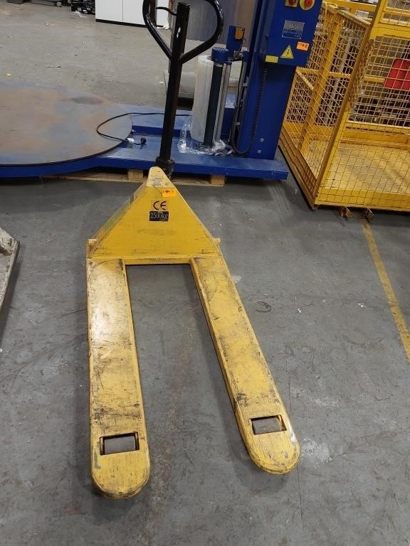 Hydraulic 2500Kg Pallet Truck