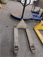 Crown 2500Kg Hydraulic Pallet Truck