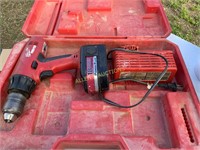 MILWAUKEE 18 V DRILL WITH CHARGER