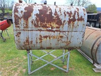 275 gal. Oil Tank on Stand