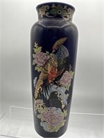 Japanese kutani vase
