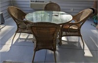 INDOOR/ OUTDOOR WICKER PATIO TABLE AND 4 CHAIRS