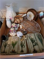 ASSORTED DECOR – CLOCK AND TRAYS