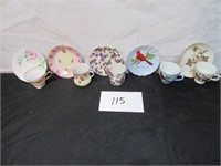 Tea Cups w/ saucers (5)