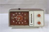Vintage RCA radio, untested