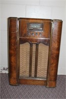 Floor model radio, untested, model 667X,