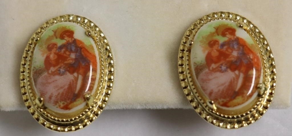 VINTAGE PICTURE EAR RINGS