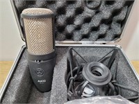 AKG P-420 Microphone w/ Case