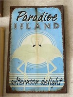 Paradise Island Display
