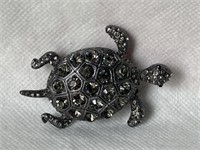 Vintage Women's Gemstone Turtle Pendant