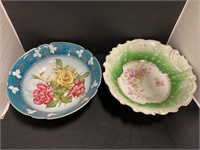2 decorative bowls