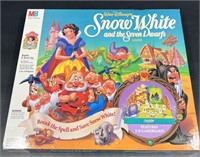 Disney 1992 Snow White & 7 Dwarfs 3-D Board Game