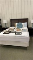 Bedroom set- 5 pieces- Queen sized mattress & box